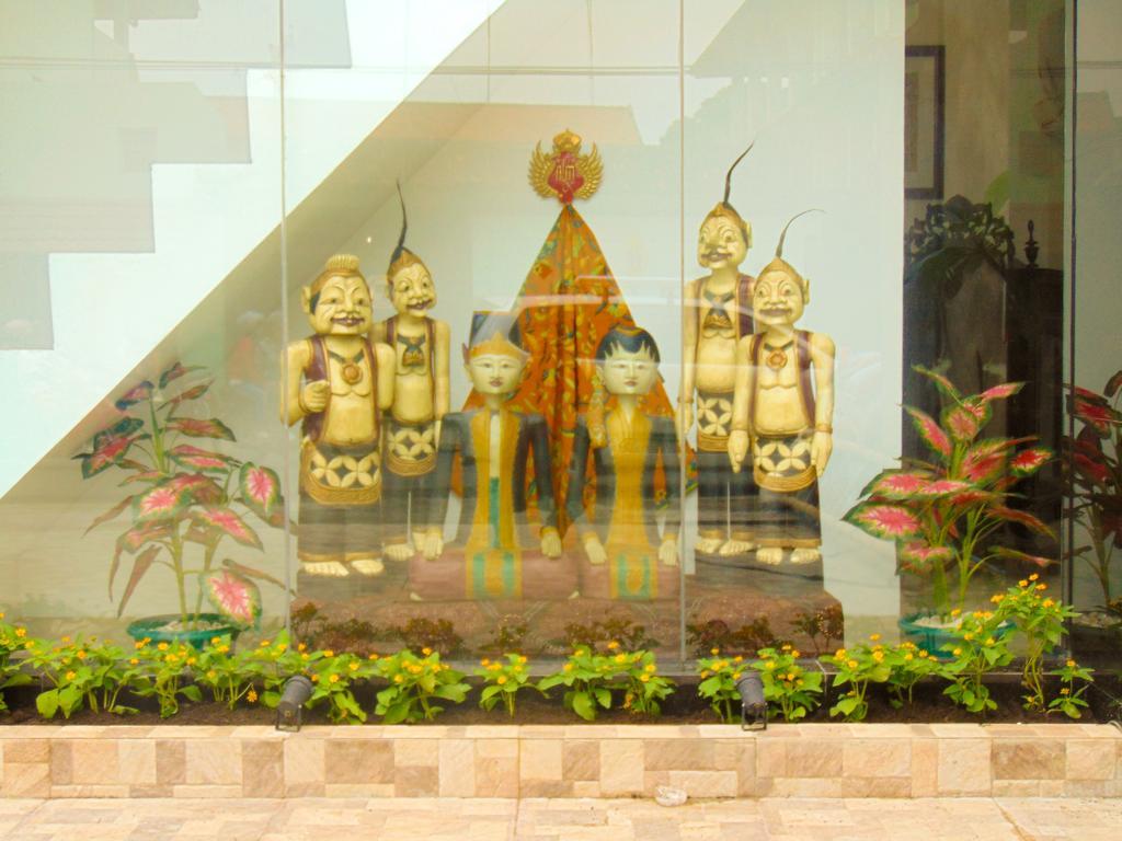 Cabin Hotel Bhayangkara Yogyakarta Exteriör bild