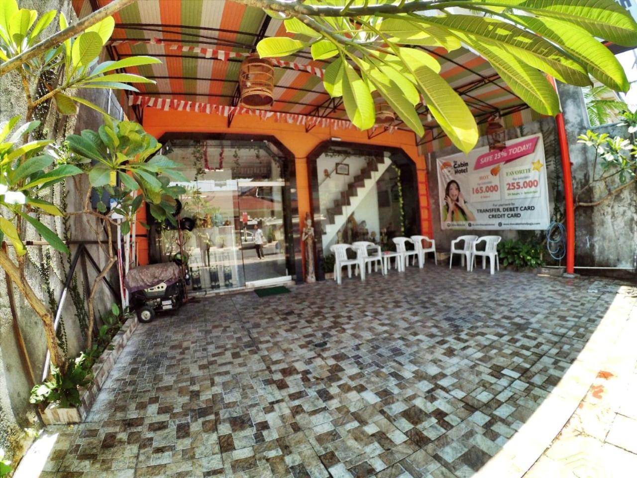 Cabin Hotel Bhayangkara Yogyakarta Exteriör bild